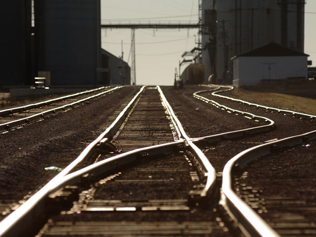 Empty tracks still plague shippers in the Northern Plains. (DTN photo by Jim Patrico)