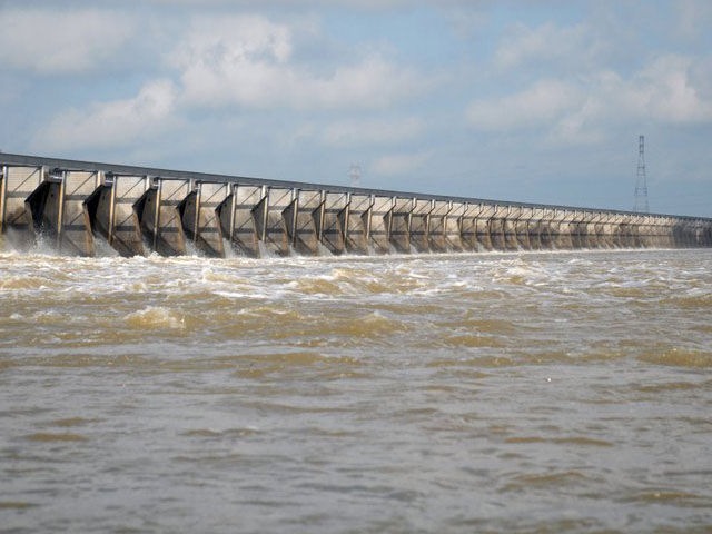 Mississippi River Floodwaters Reach New Orleans