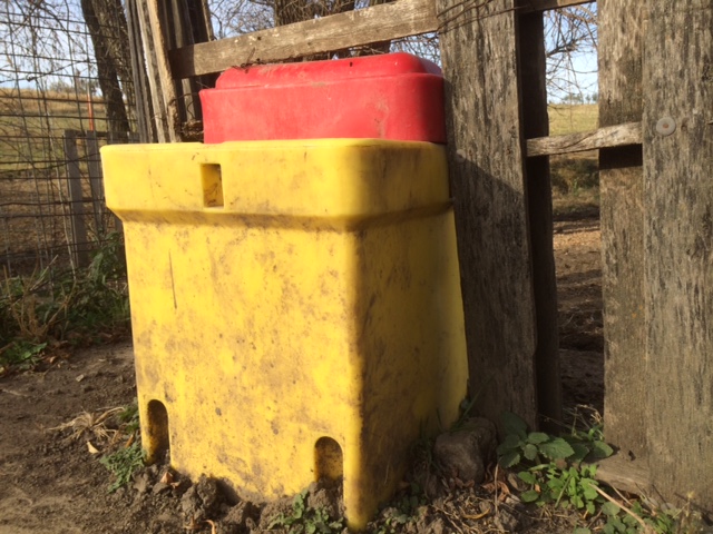 Work on waterers now to avoid them getting frozen later. (DTN photo by Russ Quinn.)