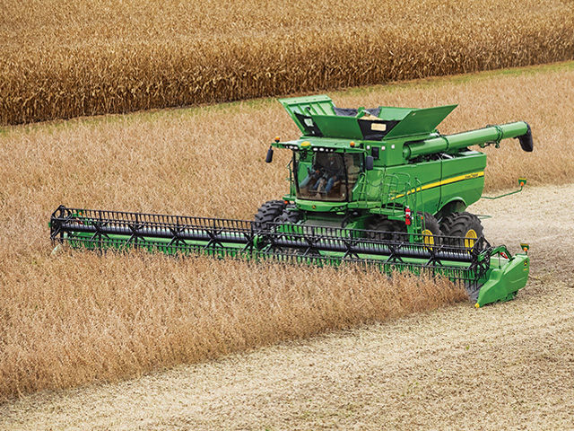 Custom rates rose in Nebraska, but not as much as might be expected given increases in fuel and labor costs. (DTN/The Progressive Farmer file photo)