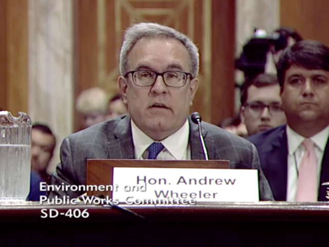 Sen. Charles Grassley continues to press the EPA to change the small refinery waiver program, in meeting with EPA&#039;s Andrew Wheeler on Thursday. (DTN file photo)