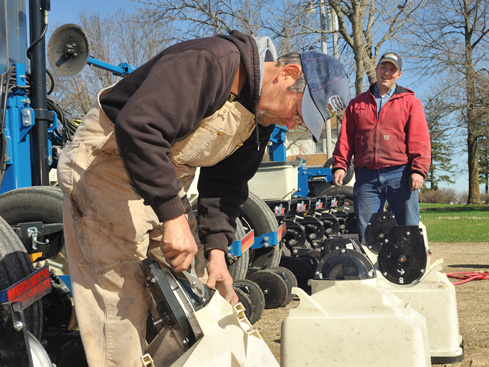 Teaching employees about the farm, equipment and processes doesn&#039;t have to be drawn out, classroom-style training. (DTN/The Progressive Farmer photo by iStock/Getty Images Plus)