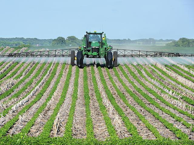 Over-the-top dicamba herbicides will have different application rules depending on where they're sprayed in 2026 and 2027. (DTN file photo)