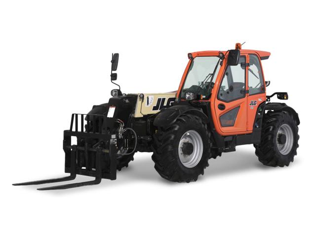 JLG&#039;s first entry into the ag market is its AG925 telehandler with an 8,800-pound capacity and 24-foot-9-inch maximum lift height. (Photo courtesy of JLG Industries)