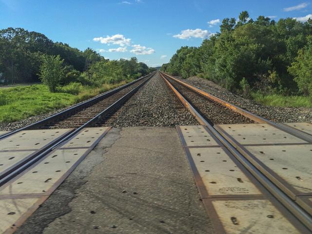 As rail service continues to cause headaches for rail shippers, a bill was introduced to give the Surface Transportation Board greater authority over railroads and give them more power to resolve common carrier obligation complaints. (DTN photo by Mary Kennedy)