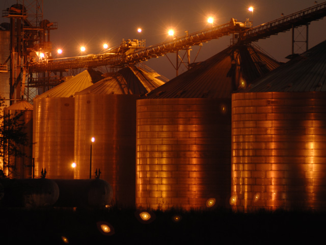 The ethanol industry has lost about $3.4 billion as a result of the COVID-19 economic shutdown in 2020, according to a new analysis. (Photo by Jim Patrico)