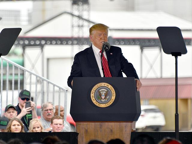 President Donald Trump joined ethanol producers in Council Bluffs, Iowa, on June 11, 2019, to tout the administration&#039;s approval of year-round E15 sales. (Photo by Todd Neeley)
