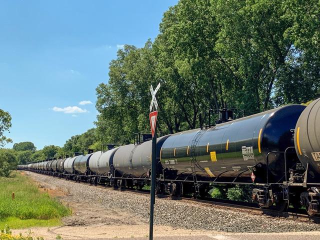 If there is any possibility of a rail strike again, railroads will likely halt hazardous and other sensitive freight to make sure it is properly secured, similar to what they did ahead of the Sept. 15 proposed strike date. (DTN Photo by Mary Kennedy)