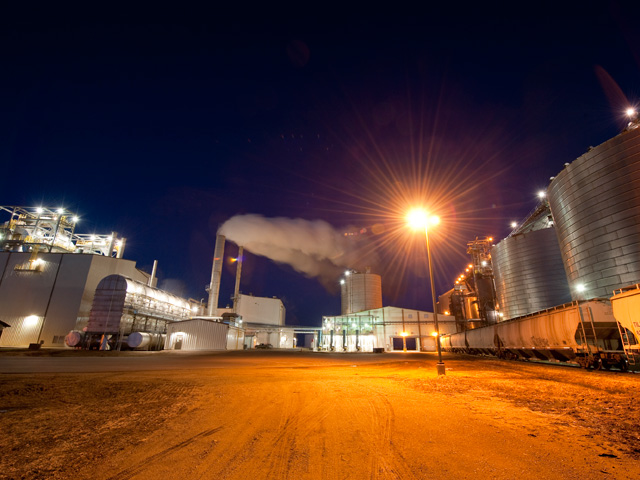 DTN&#039;s hypothetical ethanol plant continues to show severe margin pressure on the industry. (DTN/The Progressive Farmer file photo by Jim Patrico)