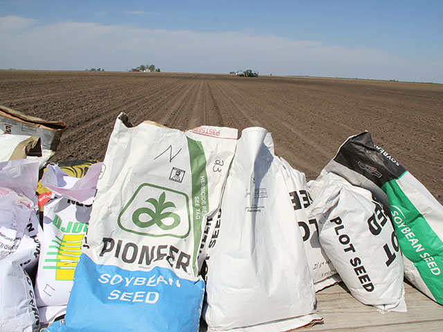Make seed purchases for 2016 based on solid agronomic information and the specific needs of your farm. Rumors of company mergers shouldn&#039;t influence availability or logos in 2016. (DTN photo by Pam Smith)