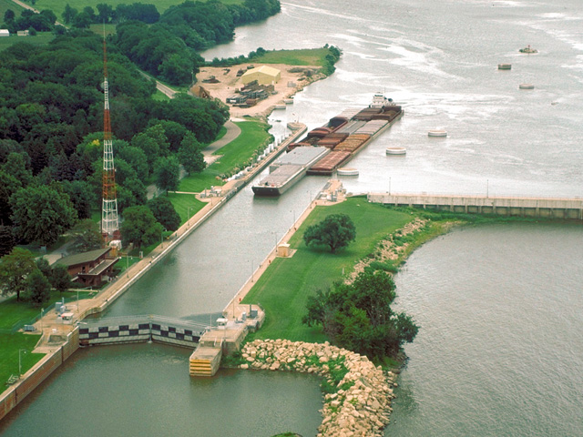 The Starved Rock Lock and Dam on the Illinois River is one of the areas scheduled for a full 14-day closure, beginning Sept. 21, for repairs. (Photo courtesy of USACE)