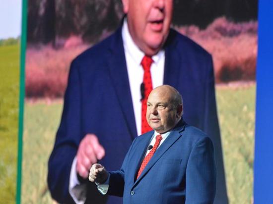 Zippy Duvall, president of the American Farm Bureau Federation, speaks about market challenges and policy wins in 2025 at the AFBF annual meeting in Anaheim, California. Duvall said the $12 billion in Farmer Bridge Assistance (FBA) payments from USDA is helpful, but not enough to make up for crop losses. (DTN photo by Chris Clayton)