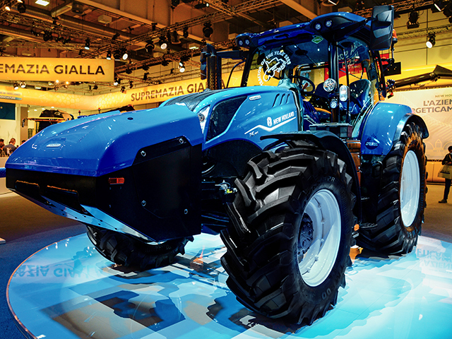 New Holland Methane Powered T6 180 Tractor (Greg Lamp)