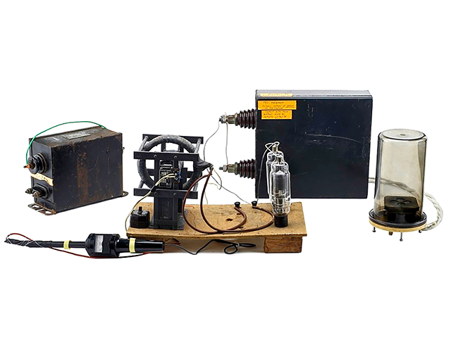 Brian Martinell and Dennis McCabe&#039;s gene gun prototype is now displayed at the Smithsonian&#039;s National Museum of American History. (Progressive Farmer image by Smithsonian Institution)