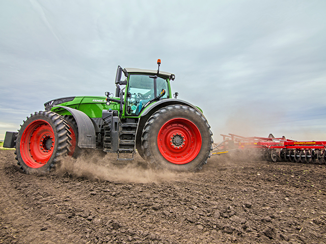 (Progressive Farmer image provided by Fendt)