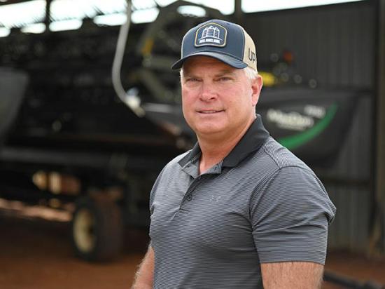 It&#039;s wheat season for Stuart Sanderson, of Madison, Alabama. But raindrops keep falling on the crop and complicating harvest. (DTN photo by Brent Warren)