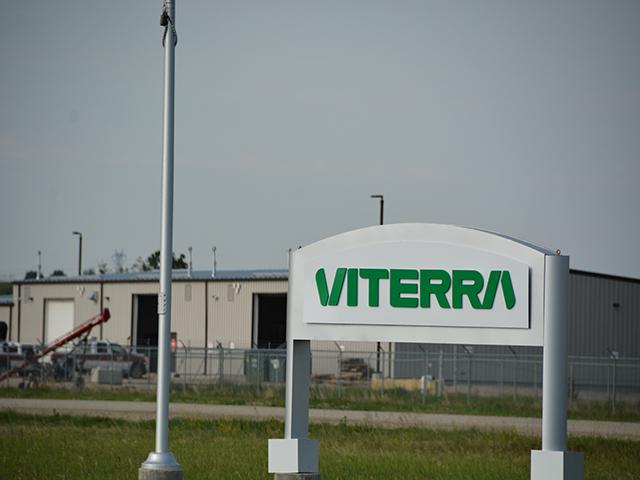 The Canadian government on Tuesday released a report concluding that the sale of Viterra Limited grain and oilseed operations in Canada to competitor Bunge Limited would likely harm competition for the country&#039;s farmers. Bunge and Viterra announced their merger last June. (DTN file photo by Chris Clayton)