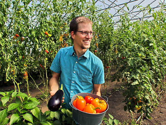 After experimenting with about 100 vegetables, Tyler Strom focuses on tomatoes, peppers, eggplant, sweet corn and leafy greens. (Progressive Farmer image by Dave Tonge)