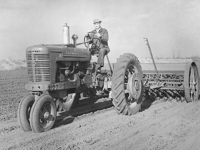 (Goodyear News Service, The Progressive Farmer Archives, 1940)
