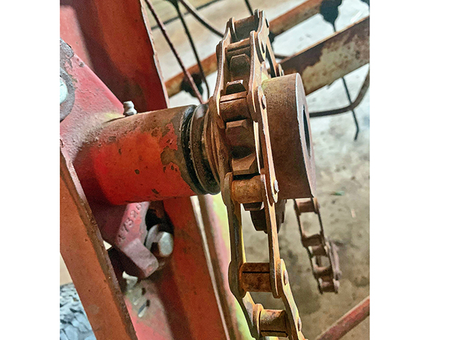 Sprocket is using a No. 2060 chain. (Steve Thompson)