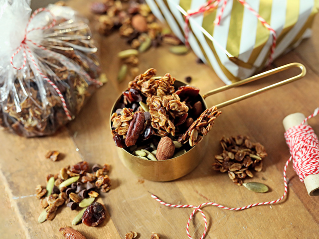 Gingerbread Granola (Progressive Farmer image by Rachel Johnson)