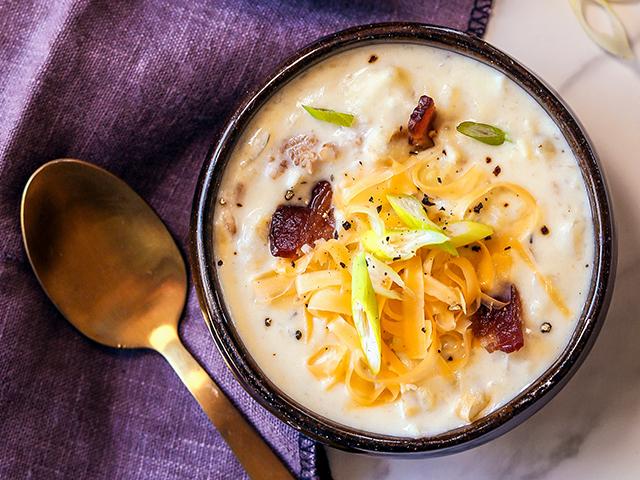 Slow Cooker Loaded Baked Potato Soup (Rachel Johnson)