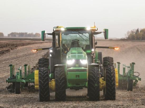 John Deere has filed a motion in a right-to-repair case to prevent its chief financial officer from testifying. (DTN file photo)