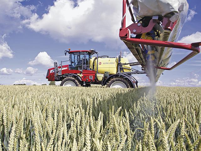 The U.S. Environmental Protection Agency will no longer wait 15 years before assessing how pesticide spray drift from individual chemicals affects farmworkers and others. (Photo courtesy of Hardi)