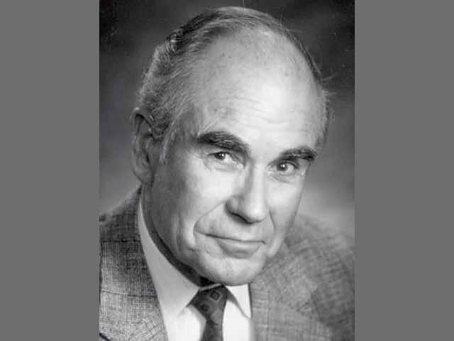 Duane Howell, a career farm journalist in Lubbock, Texas, also wrote about cotton markets for DTN for more than four decades. He passed away on May 27 at age 95. (DTN file photo)
