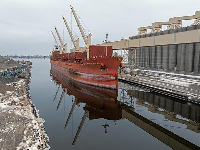 The Marshall Islands-flagged Federal Biscay docked at Duluth&#039;s Ceres Riverland Ag terminal late on Dec. 25, 2024, to load durum wheat for Algeria. It was the last saltie of the 2024 Duluth-Superior navigation season. (Photo courtesy of Schauer Photo Images)