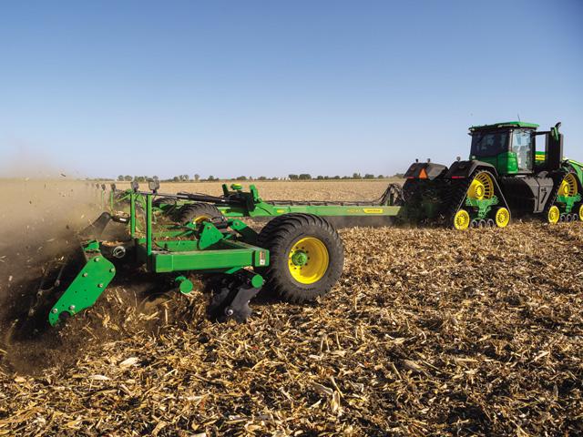 John Deere has released a new lineup of high-speed disks, dual-season tools ready to provide autonomous field finish and residue management solutions. (Photo courtesy of John Deere)