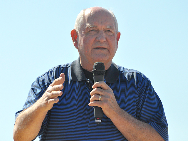 Former Agriculture Secretary Sonny Perdue, speaking at an event in Iowa when he was in office, bought a grain elevator and soybean crushing facility in a small town in South Carolina from ADM for just a fraction of what ADM had paid for the same facility six years earlier. The Washington Post wrote an extensive article scrutinizing the sale. (DTN file photo by Chris Clayton)  
