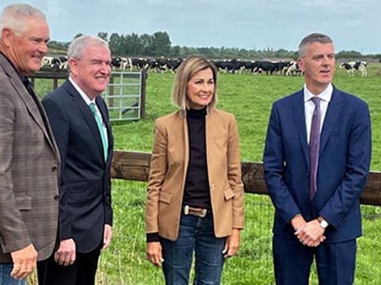 Kevin Reynolds, Iowa&#039;s first gentleman; Kevin Sherry, executive director of Enterprise Ireland; Iowa Gov. Kim Reynolds; and Rory Breathnach, dean of veterinary medicine at University College Dublin, visit the Lyons Dairy Education and Research Facility at the university. (Photo by DTN Political Correspondent Jerry Hagstrom)