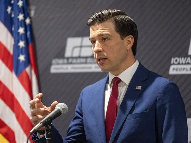 Luke Lindberg, USDA's undersecretary for Trade and Foreign Agricultural Affairs, participated in a roundtable hosted by the Iowa Farm Bureau Federation that included representatives from various commodity groups. The discussion focused heavily on growing demand for U.S. commodities through new trade agreements while also boosting biofuels such as year-round E15. (photo courtesy of Iowa Farm Bureau)