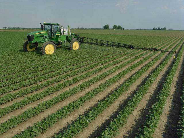 A new single-ingredient 2,4-D choline herbicide joins the Enlist technology ranks. The trait is good to go in cotton and corn, but awaits some import approvals in soybean. (DTN/The Progressive Farmer photo by Jim Patrico)