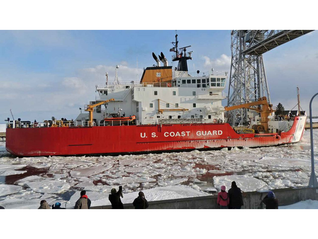USCG cutter Mackinaw in Port of Duluth. (Photo courtesy of Kenneth Newhams, Duluth Shipping News)