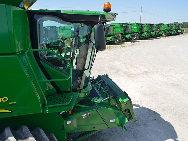 Used inventories, especially combines, sprayers and large planters, are piling up on dealers' lots as sales of both new and used sag. (DTN/The Progressive Farmer photo by Jim Patrico)