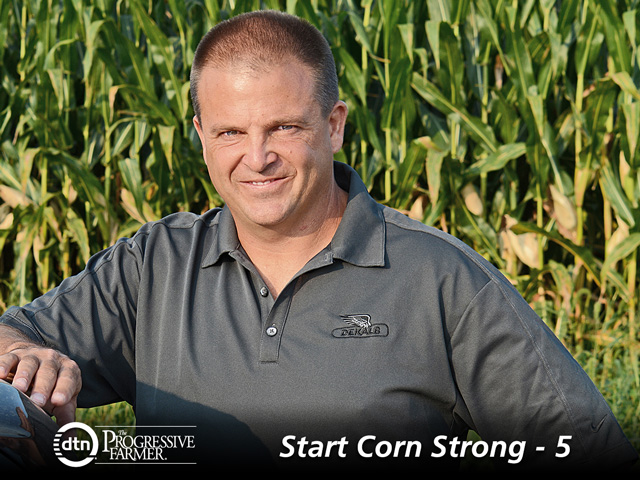 Jay Swede said he likes to use his "contest corn" to evaluate plant populations, fungicides and various fertilizer combinations and usage rates. (DTN/The Progressive Farmer photo by Rhonda Brooks)