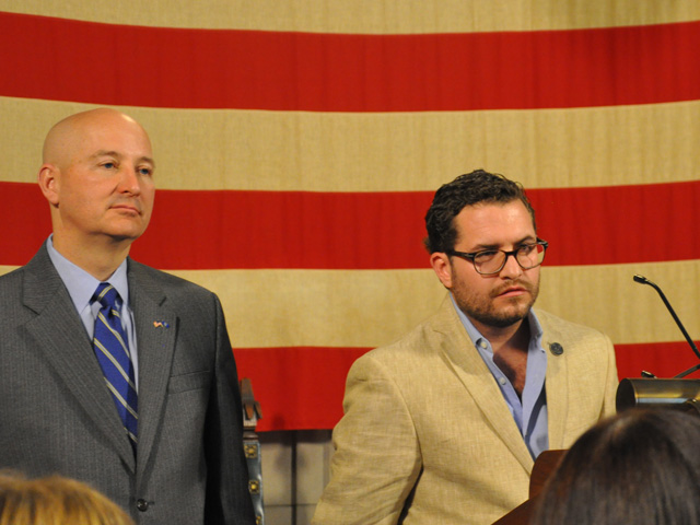 Nebraska Gov. Pete Ricketts, left, listens as Felipe Basarte a purchasing manager for a Mexican cattle union, takes a question at a press conference on U.S.-Mexican ag trade on Tuesday. (DTN photo by Chris Clayton) 