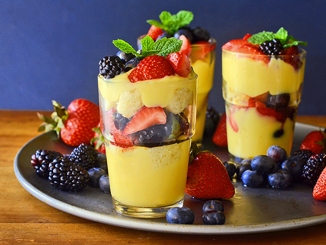 Use strawberries, blueberries, raspberries, blackberries or a combination to make this fresh, summertime treat. (Progressive Farmer image by Rachel Johnson)