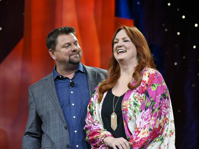 The opening general session at this year&#039;s National Cattlemen&#039;s Beef Association in Phoenix, Arizona, featured a talk by Ree Drummond, Food Network&#039;s The Pioneer Woman. The session was hosted by SiriusXM&#039;s Storme Warren. (Photo courtesy of ZimmComm New Media/NCBA)