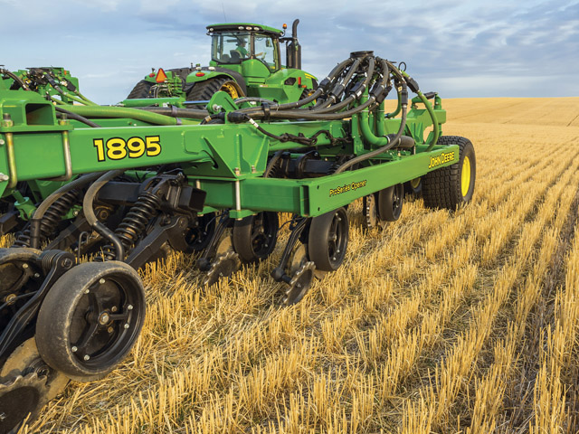 John Deere&#039;s new 1895 drill increases productivity. (Photo courtesy of John Deere)