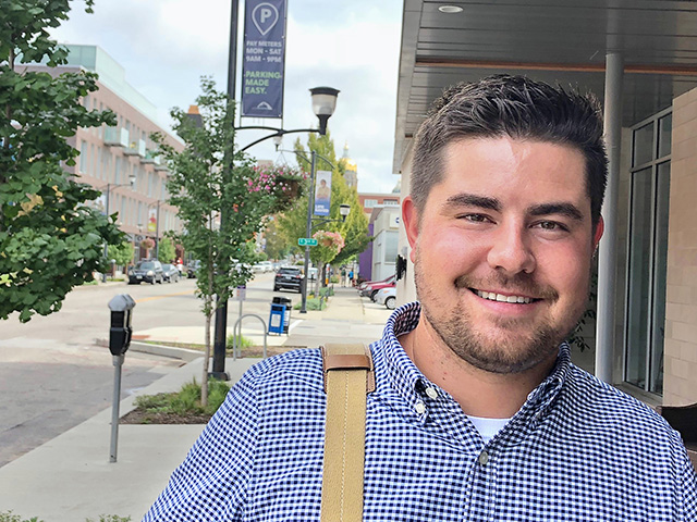 A conservation practices finance study found the net impact of these practices boosted income on Iowa farmer Scott Henryâ€™s farm $9 to $32 per acre for corn and $12 to $38 per acre for soybeans, Image by Chris Clayton