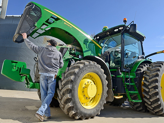 As lenders make on-site visits, many emphasize in their assessment how well equipment is being maintained. (Progressive Farmer image by Jim Patrico)