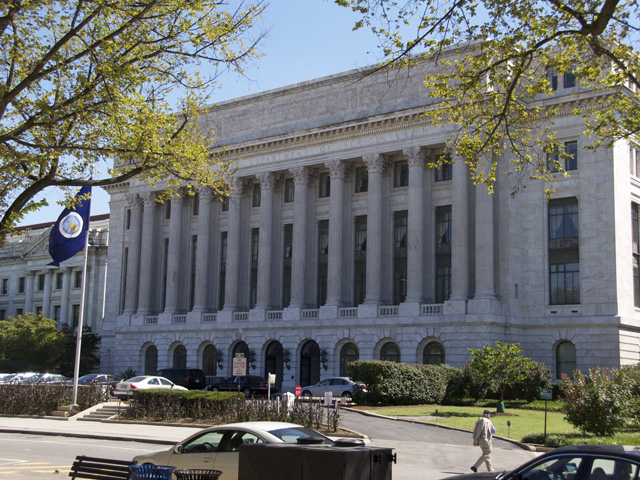 Most of USDA&#039;s economists and statisticians responsible for producing the January crop reports remain on furlough as the partial government shutdown enters its 21st day. (DTN file photo by Nick Scalise)