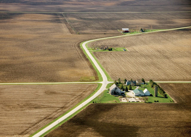 There are many considerations when looking at converting your farming operation to an S-corp. (DTN/The Progressive Farmer file photo)