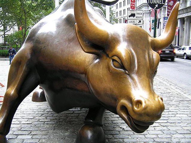 It&#039;s time for someone to take the bull by its horns and educate ag borrowers about finance and the basics of management to prevent a repeat of what happened in the 1980s, says DTN Farm Business Adviser Danny Klinefelter. (DTN file photo)