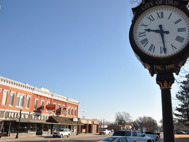 Lower incomes in rural America make it difficult for smaller internet companies to justify investments in those communities. (DTN file photo by Todd Neeley)