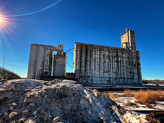 Tekamah, Nebraska, farmer Quentin Connealy reflected on childhood trips to this ADM soybean facility while sitting in a long delivery line in January. (Photo courtesy of Quentin Connealy)