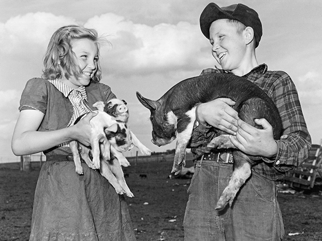 (Progressive Farmer image by USDA Photo Archives, May 1942)